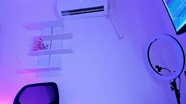 AlondraSoomer webcam