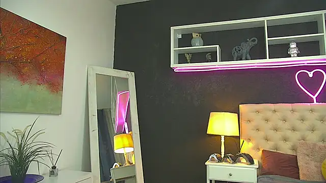 taniakaverina - TaniaKaverina's free webcam - UK Sex Cams