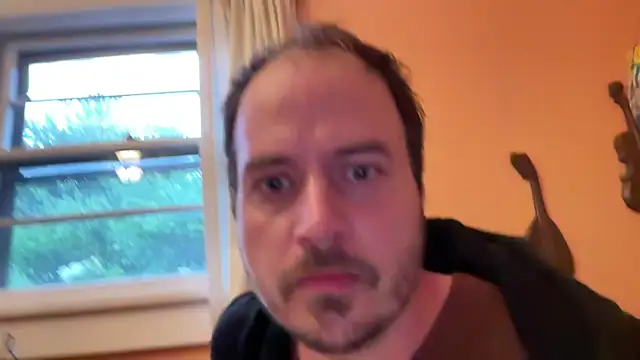 ArtsyCocksy webcam