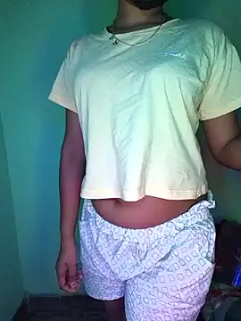 Khushi9870 webcam