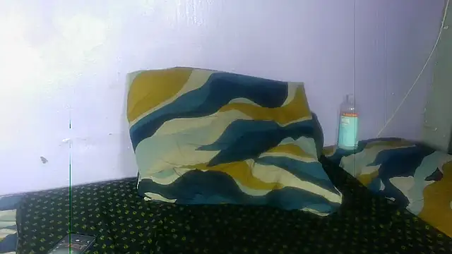 CurvyLara webcam