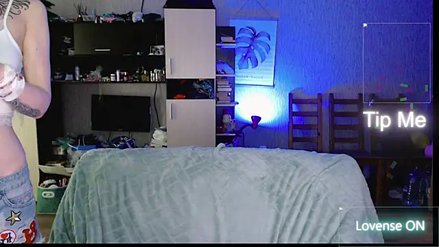 mischellemeow13 webcam