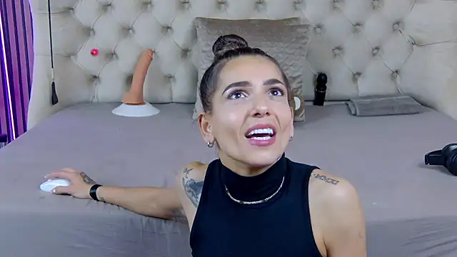 PlayfulShow webcam