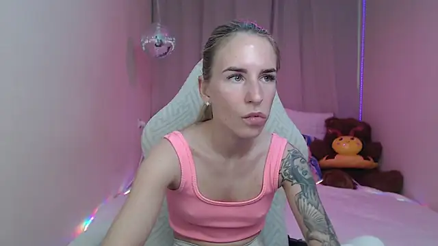 DeboraHorny webcam