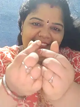 tamilthanushri webcam