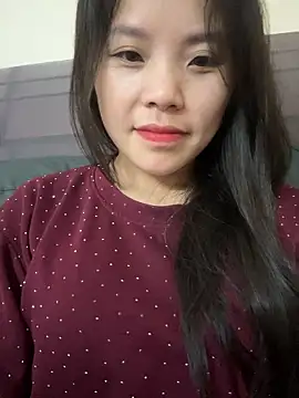Bella_7777 webcam