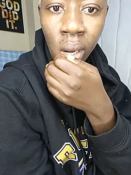 SquirtQueen16 webcam