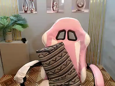 TsVelinda_Monroe webcam