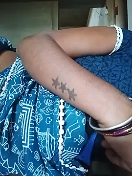 super_bhabhi_indian - Super_bhabhi_Indian's free webcam - UK Sex Cams