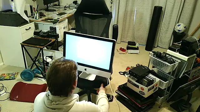 9VOLTT webcam