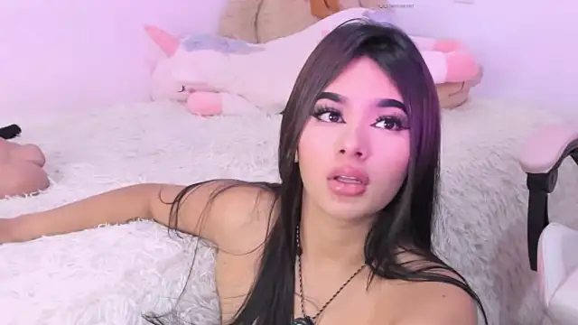 BritanyLin__ webcam