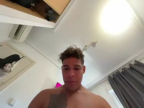 blackandwhite221 webcam
