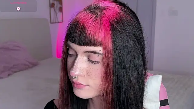 Erodia73 - Couple webcam sex chat