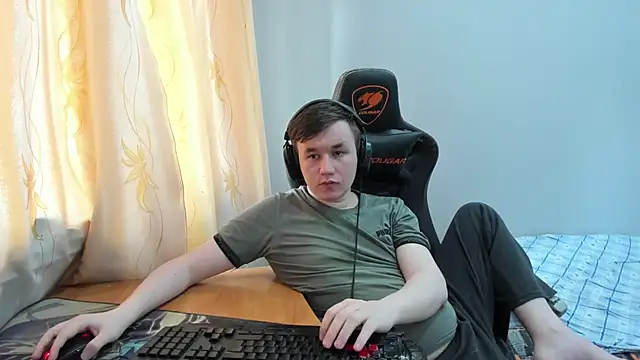 iliaskrislove - Iliaskrislove's free webcam - UK Sex Cams