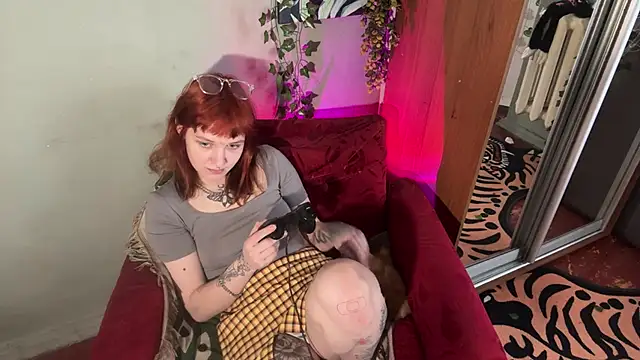 Elvira20f webcam