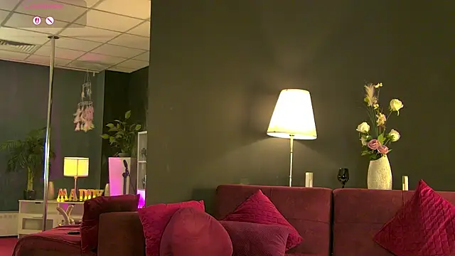 MaddyHeart webcam