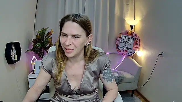 TessaDaybreak webcam