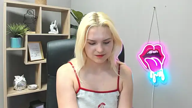 sweetlilyxo - SweetLilyxo's free webcam - UK Sex Cams