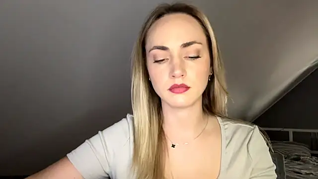 ScarlettSensitive webcam