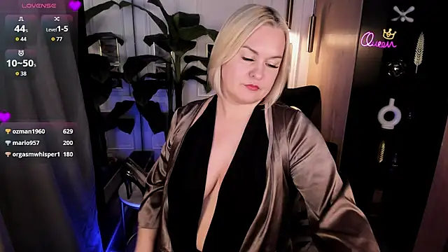 YolandaKiss webcam