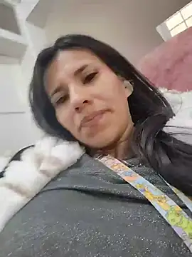 Annitarogers_ webcam