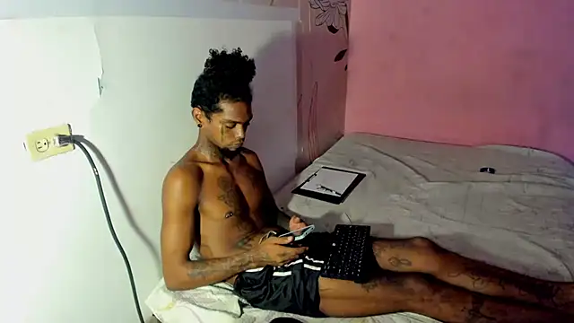 bigblackhotx1 webcam