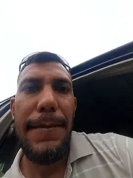 UnreadyChutzpa webcam