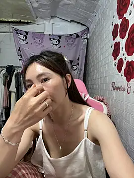 Adela-222 webcam