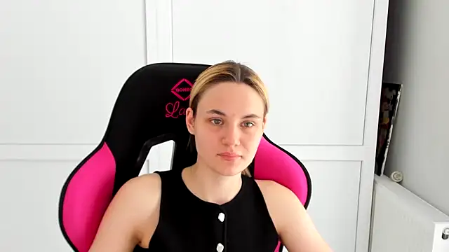 Emma_starrs_ webcam