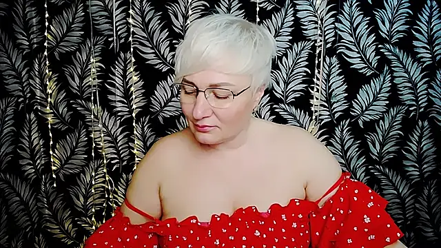 Olivia_playful webcam