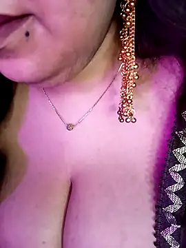 Suhanakhan04 webcam