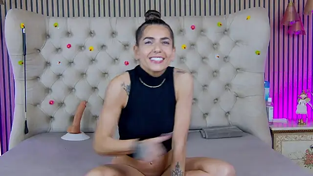 PlayfulShow webcam