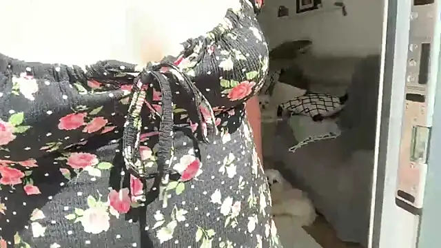 MsBelleWarick webcam