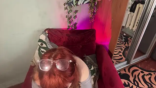 Elvira20f webcam