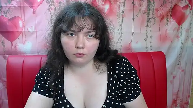 NeonilaLisova webcam