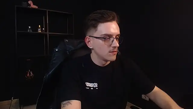 felixstarkk - FelixStarkk's free webcam - UK Sex Cams
