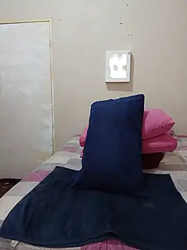 FreakyAngel3X webcam