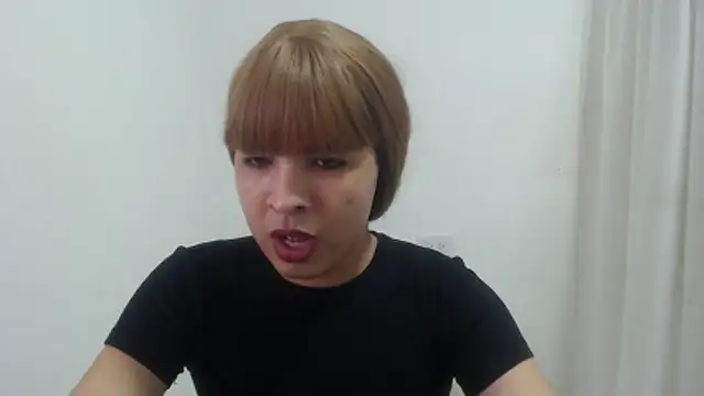 estefania224 webcam