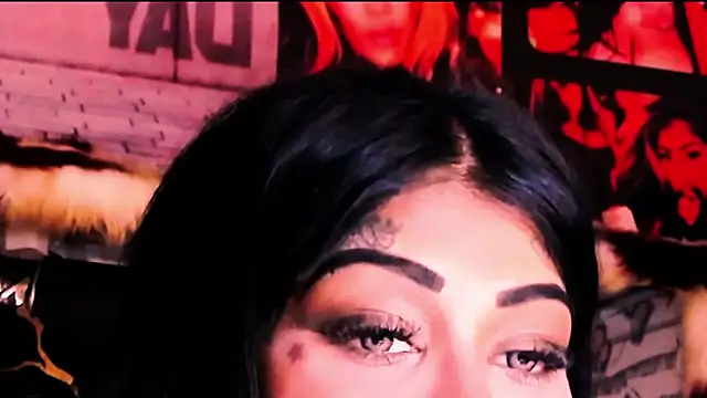 indian_dreamgirl webcam