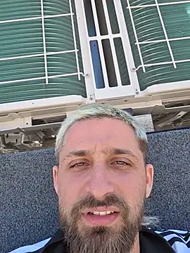 omarito100 webcam