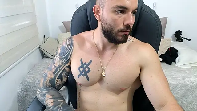 Isaac_Carter webcam