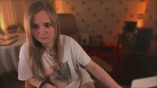 MiaSparkes webcam