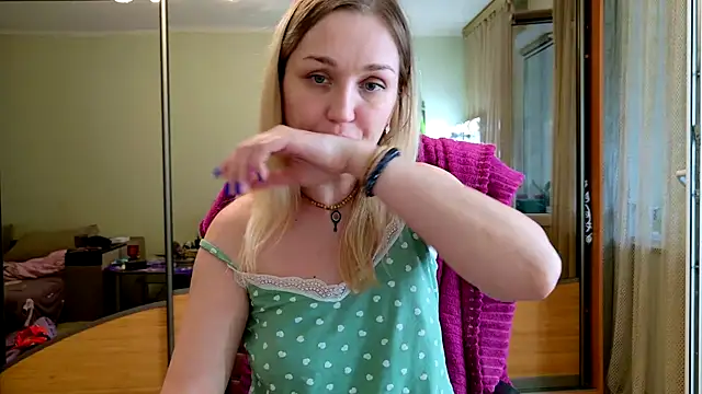 Sorceress_Evelina webcam