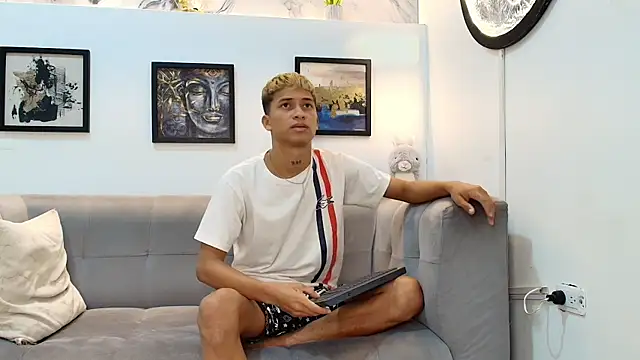 GOLD_BOYS webcam