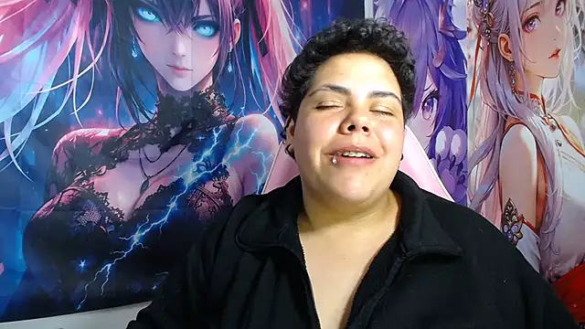 Hailey_Curvy webcam