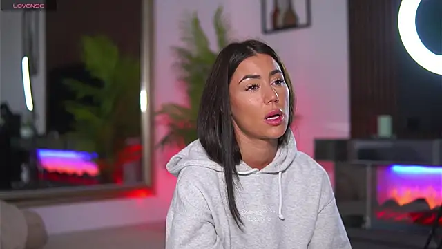 Abbela_White webcam