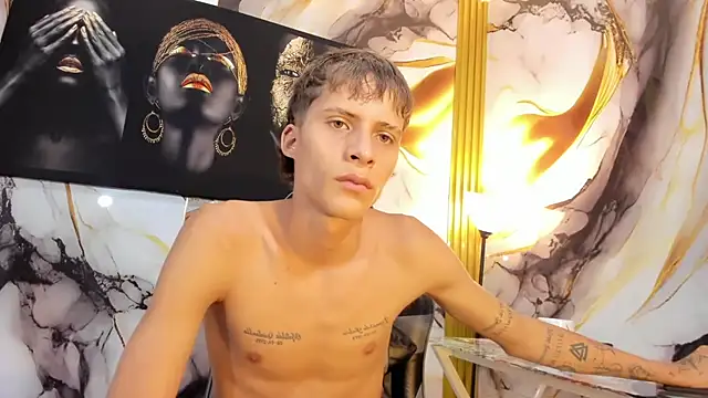 mono_blonde webcam