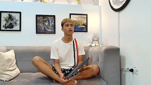 GOLD_BOYS webcam