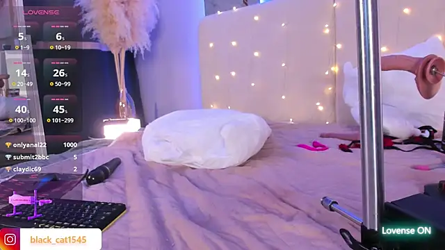 kittyhardfucks webcam