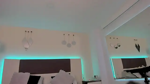 Sky_Loren webcam